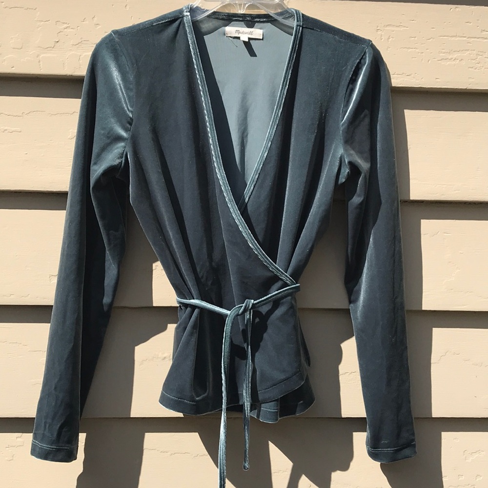 Madewell ballet velvet long sleeve wrap in green